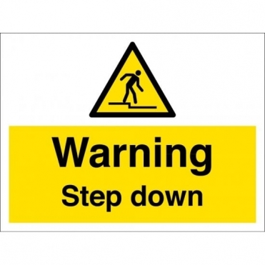 Size: 600mm x 450mm Mind The Step Signs